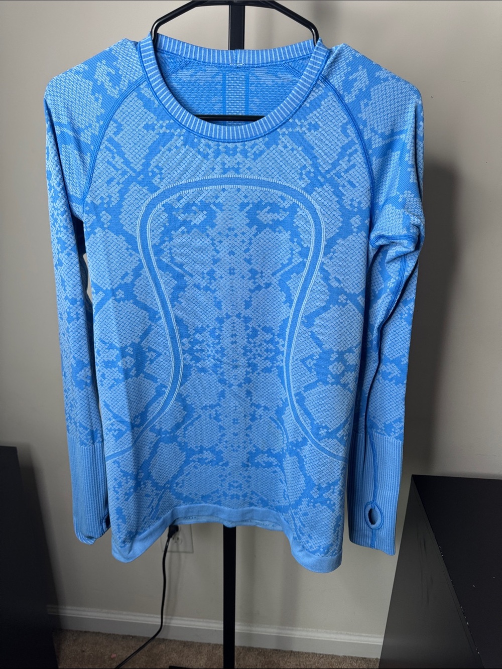 lululemon athletica Light Blue Patterned Crew Neck Sweater